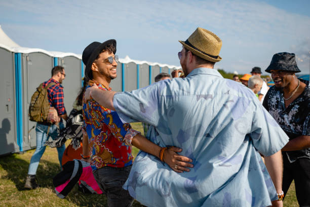 Best Portable toilet rental cost  in Apple Valley, MN