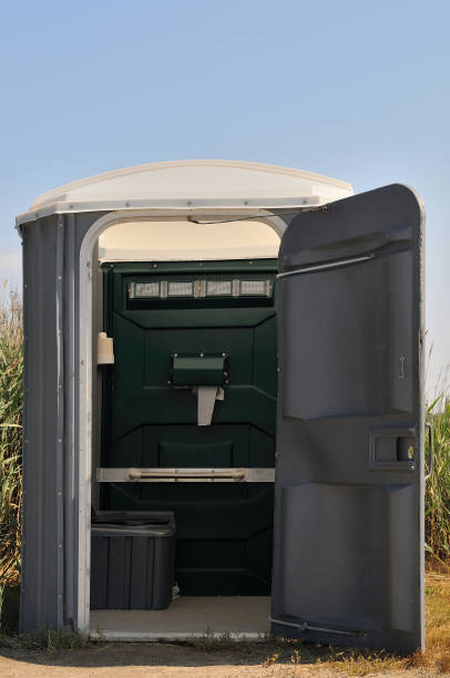 Best Portable bathroom rental  in Apple Valley, MN